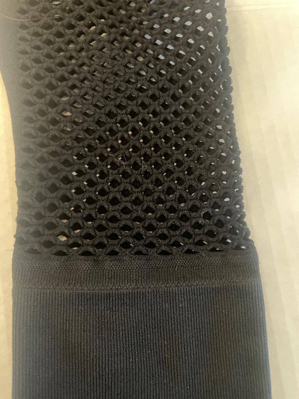 Ivy Park - Fishnet Seamless Ankle Black Leggings S/M - Picture 5 of 6